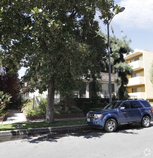 4459 Ventura Canyon Ave Unit 1, Sherman Oaks, CA 91423