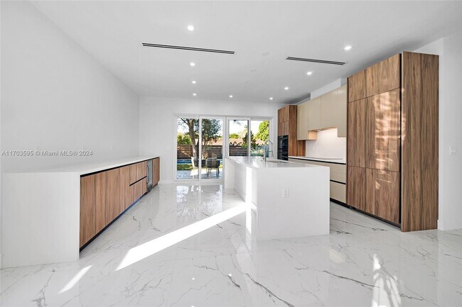 621 SW 15th St, Deerfield Beach, FL 33441 - photo 7