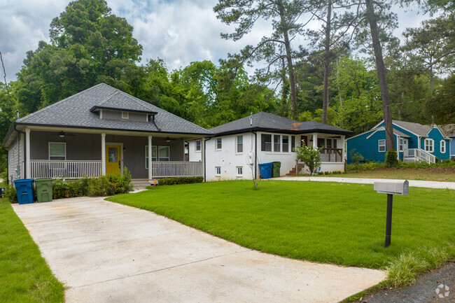 Quiet residential streets lined with single-story homes reflect the laid-back lifestyle and pride of homeownership within Polar Rock.