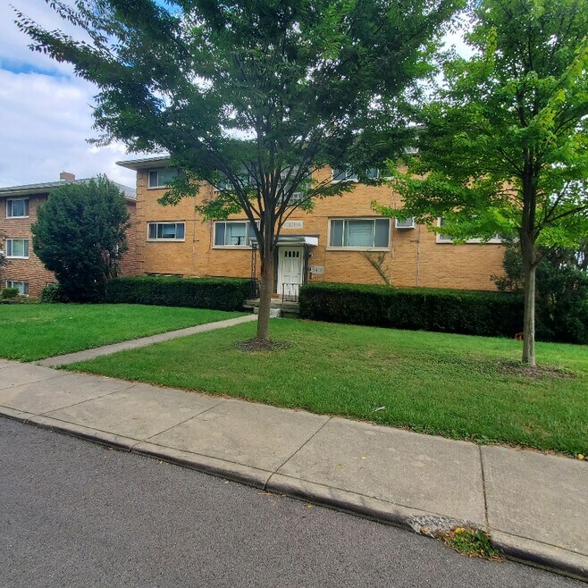 540 Imo Dr unit 2, Dayton, OH 45405 - photo 1