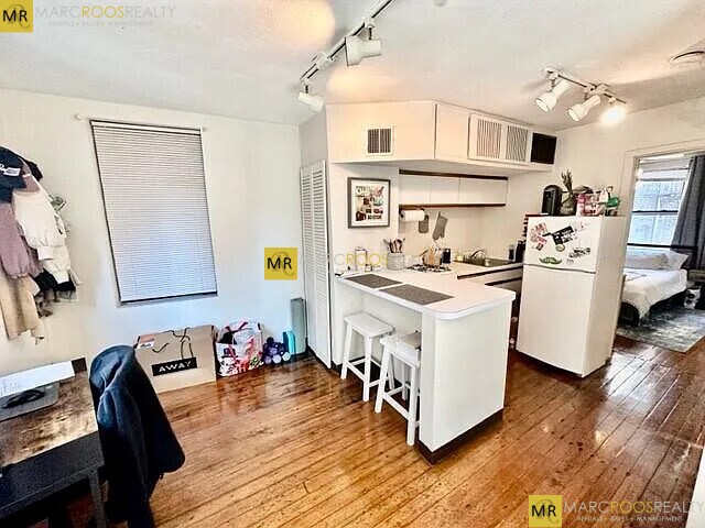13 Charter St unit 2R, Boston, MA 02113 - photo 7