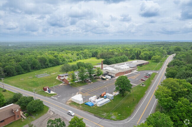 Glendaal Elementary School serves Schenectady County and the surrounding areas.