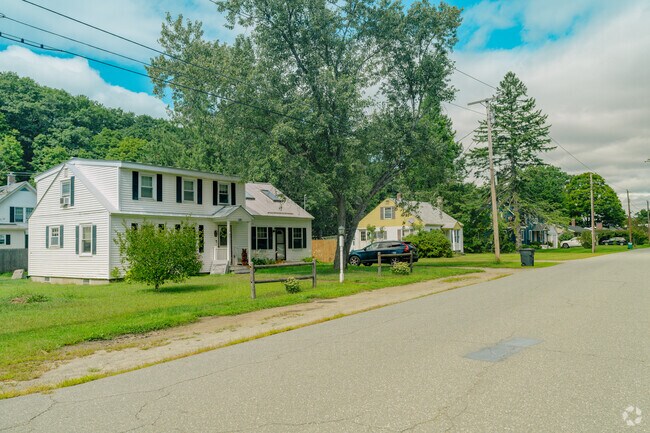Houses with large lawns of different styles are all around the White River Junction area.