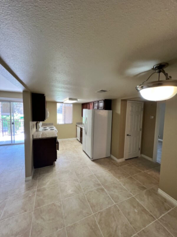 5081 River Glen Dr Unit 123, Las Vegas, NV 89103