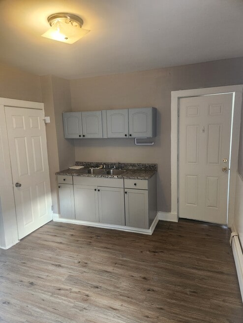 11 Fairview Ave unit 2, Poughkeepsie, NY 12601 - photo 1