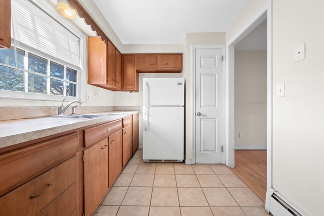 340 Charter Oak St unit 91A, Manchester, CT 06040 - photo 3