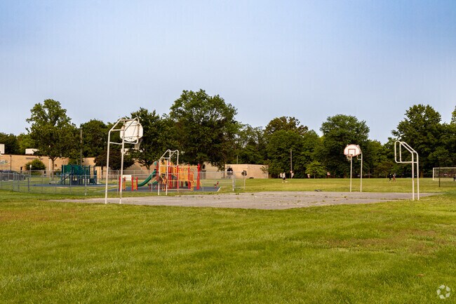 Shoot some hoops at Georgetown East Elementary School.
