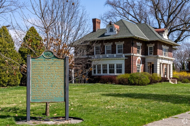 Boston-Edison was once home to many wealthy American entrepreneurs, including Henry Ford.