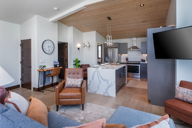 2119 Wintercrest Dr, Kalispell, MT 59901 - photo 6