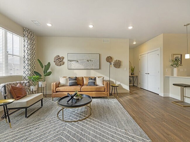 Momentum at First Creek, Denver, CO 80249 - photo 7