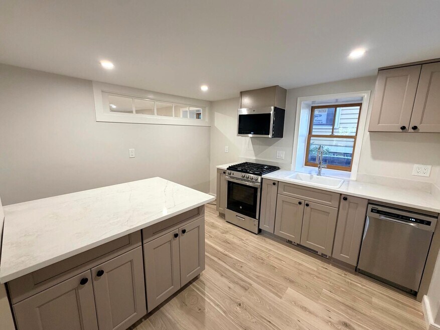 261 Mount Auburn St unit 2, Cambridge, MA 02138 - photo 1