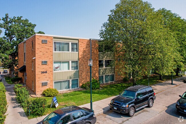 Robinwood Apartments, Minneapolis, MN 55422 - photo 6