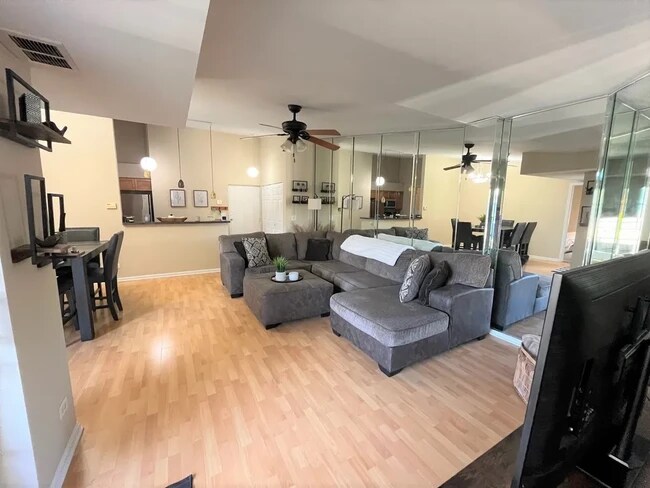 728 N Gary Ave unit 212, Carol Stream, IL 60188 - photo 7