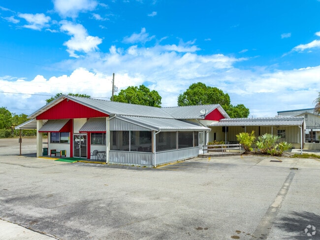 Come to Double A's for a great breakfast or finger licking BBQ in Oakridge Estates.