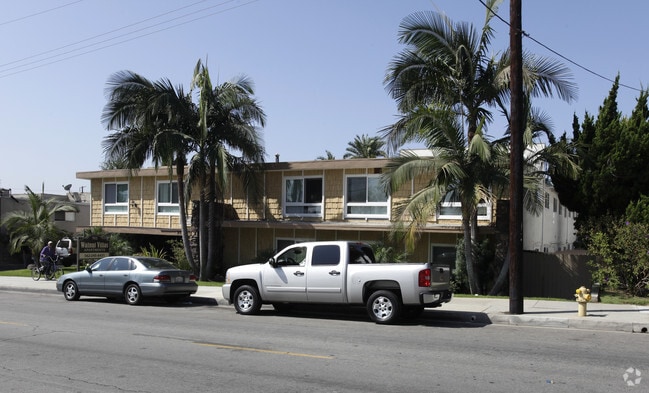 Walnut Villas Apartment, La Habra, CA 90631 - photo 2