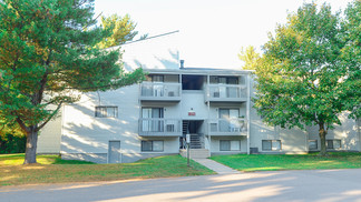 2024 Sunnyside Dr, Kalamazoo, MI 49048