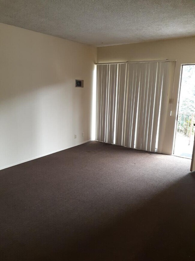 742 Via Altamira Viaduct unit 9, Montebello, CA 90640 - photo 3