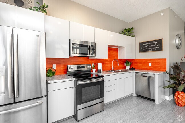 Carbon 550, Des Moines, IA 50309 - photo 7