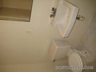 165 Hemenway St Unit 19, Boston, MA 02115