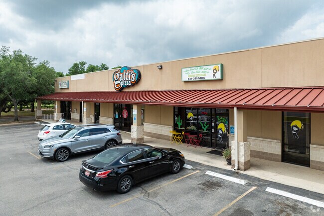 Locals in Manchaca can grab breakfast or lunch at Mucho Taco.