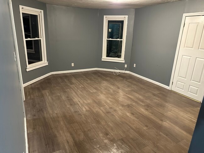 405 Blatchley Ave unit 2nd Floor, New Haven, CT 06513 - photo 3