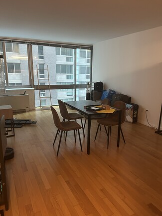 448 W 44th St Unit 3, New York, NY 10036