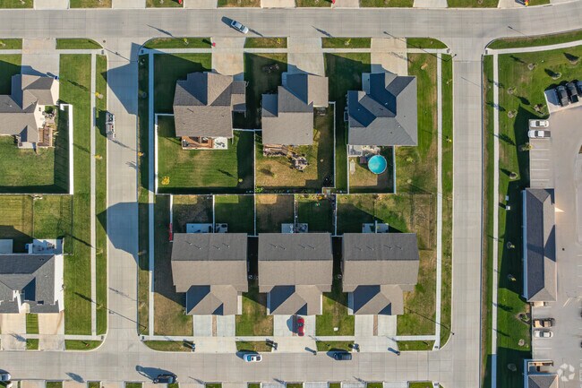 Oak Hills offers new homeowners recently constructed townhouses.