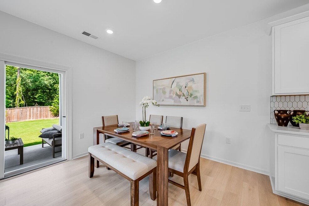 8731 Malmesbury Ln, Wake Forest, NC 27587 - photo 1