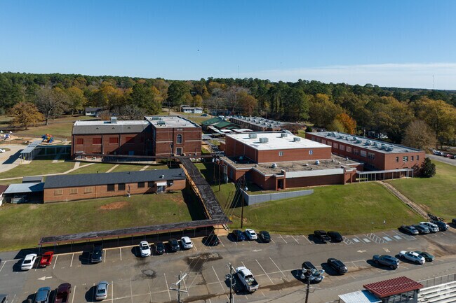 Plain Dealing High School believes that all students can learn and be successful.