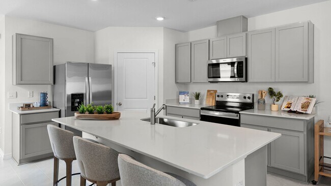 8424 Kathleen St unit 38103138, Lakeland, FL 33810 - photo 3