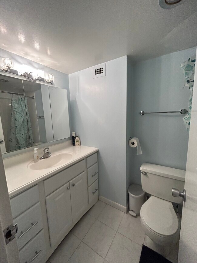 University One Condos, Baltimore, MD 21218 - photo 7