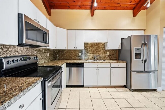 2229 Nova Village Dr, Davie, FL 33317 - photo 4