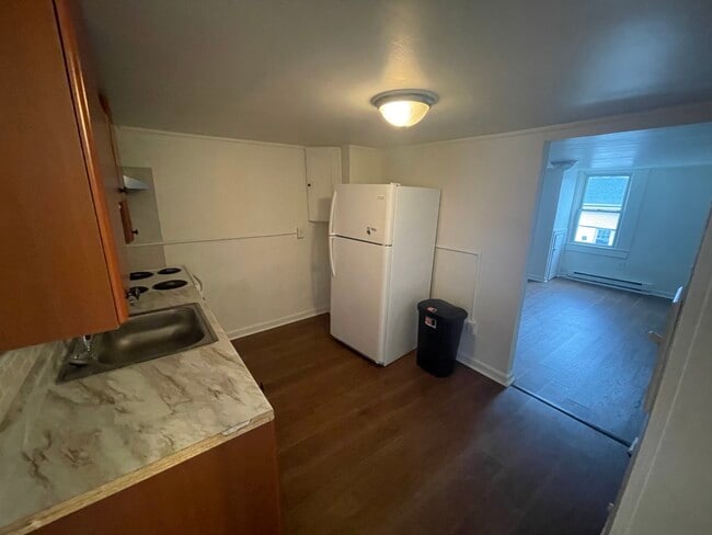 506 N 2nd St unit 3, Minersville, PA 17954 - photo 3