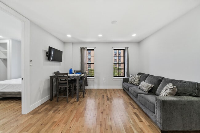 2505 Hoffman St, Bronx, NY 10458 - photo 3