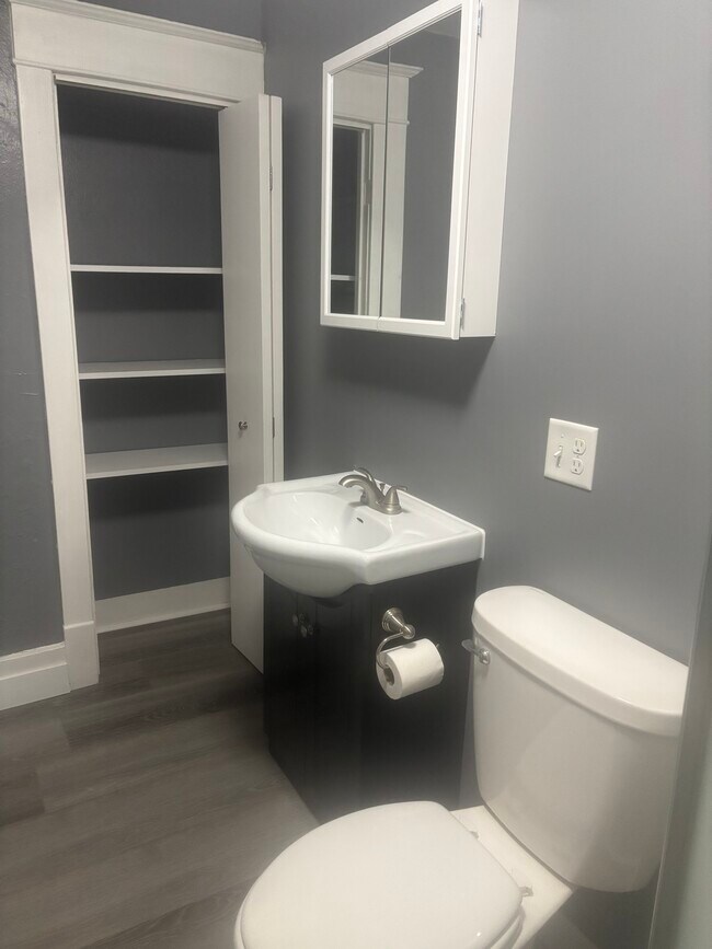 805 N 5th St unit 805 N 5th St, Mankato, MN 56001 - photo 7