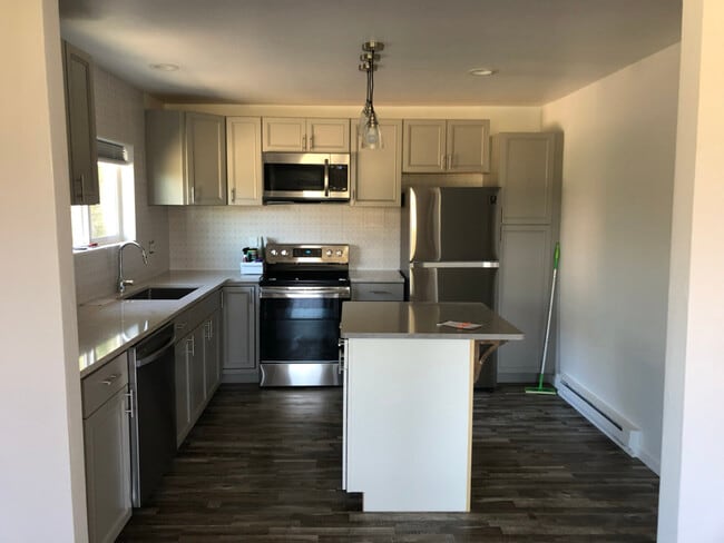 1103 Spring St, Helena, MT 59602 - photo 2