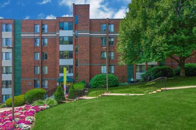 Sagamore Hills, Middletown, CT 06457 - photo 2