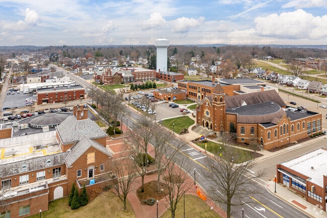 North Canton residents have easy access to an assortment of everyday amenities.