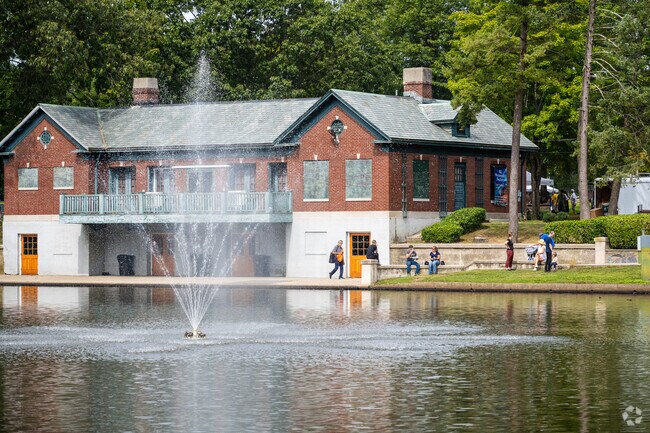 Join the Slater Park Fall Fest this September in Pawtucket, RI, for seasonal activities.