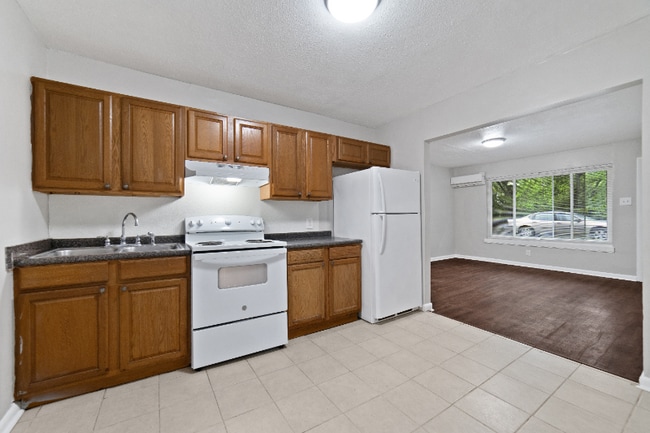 3410 Elizabeth St NW unit 5, Huntsville, AL 35810 - photo 6