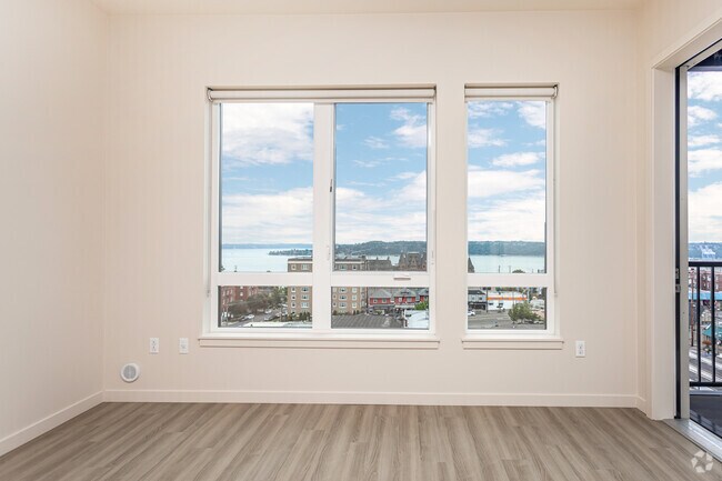 Stadium Apartments, Tacoma, WA 98403 - photo 2