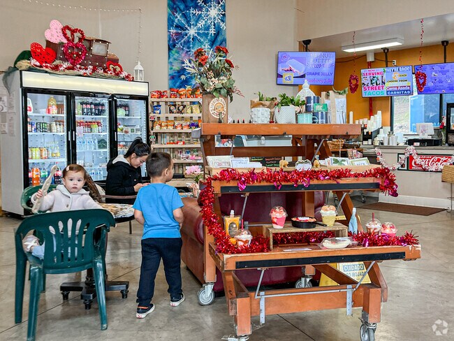 Victoria Grove Produce Market is a well known place to grab a quick meal in Lake Hills/Victoria.