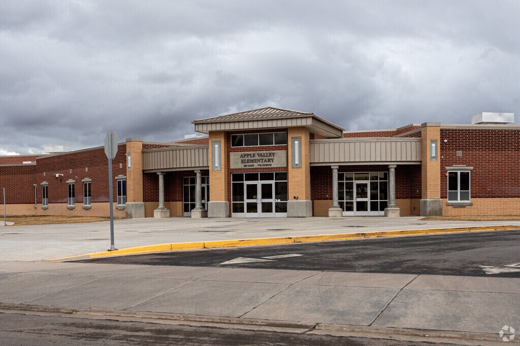 Apple Valley Elementary school is located in the Santaquin neighborhood.