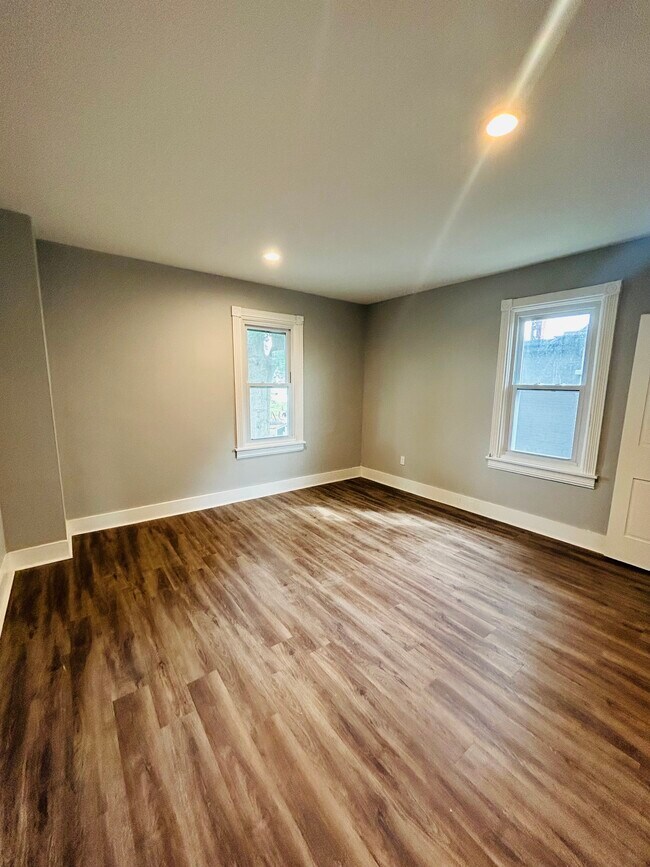 307 Washington St, Royersford, PA 19468 - photo 7