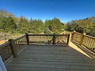 8513 Quail Creek Ct, Louisville, KY 40229