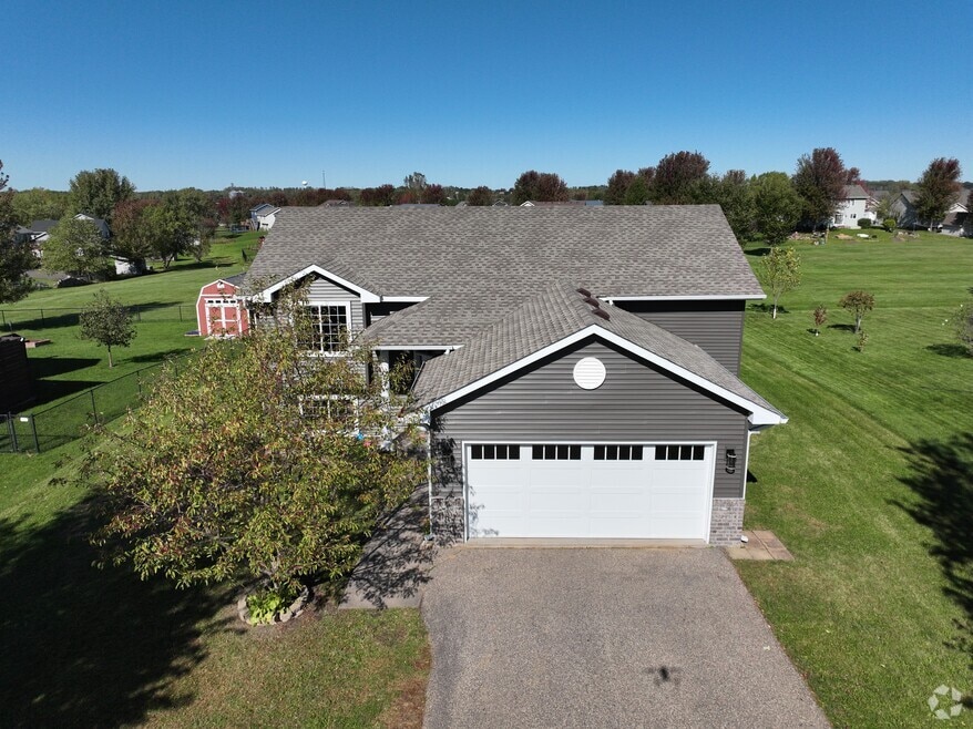 313 Birch St, Baldwin, WI 54002 - photo 2