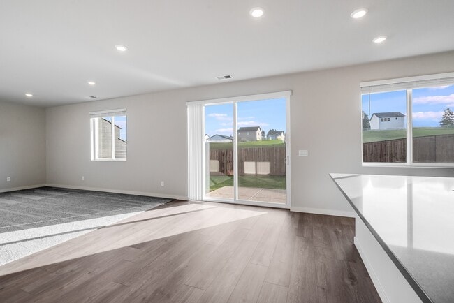 874 Butte Dr, Forest Grove, OR 97116 - photo 2