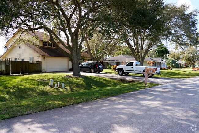 Lakewood Park has clean streets and well-manicured lawns.