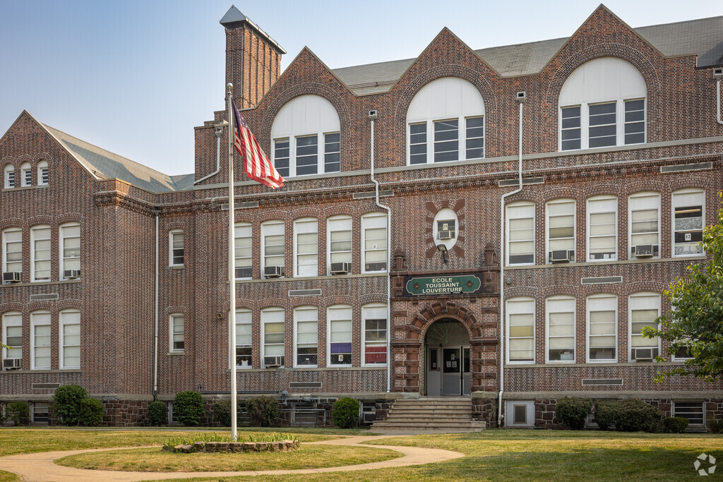 Ecole Toussaint Louverture School, Rankings & Reviews - Homes.com