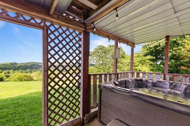 1736 Walnut Hill Ln unit ID1266892P, Sevierville, TN 37876 - photo 4